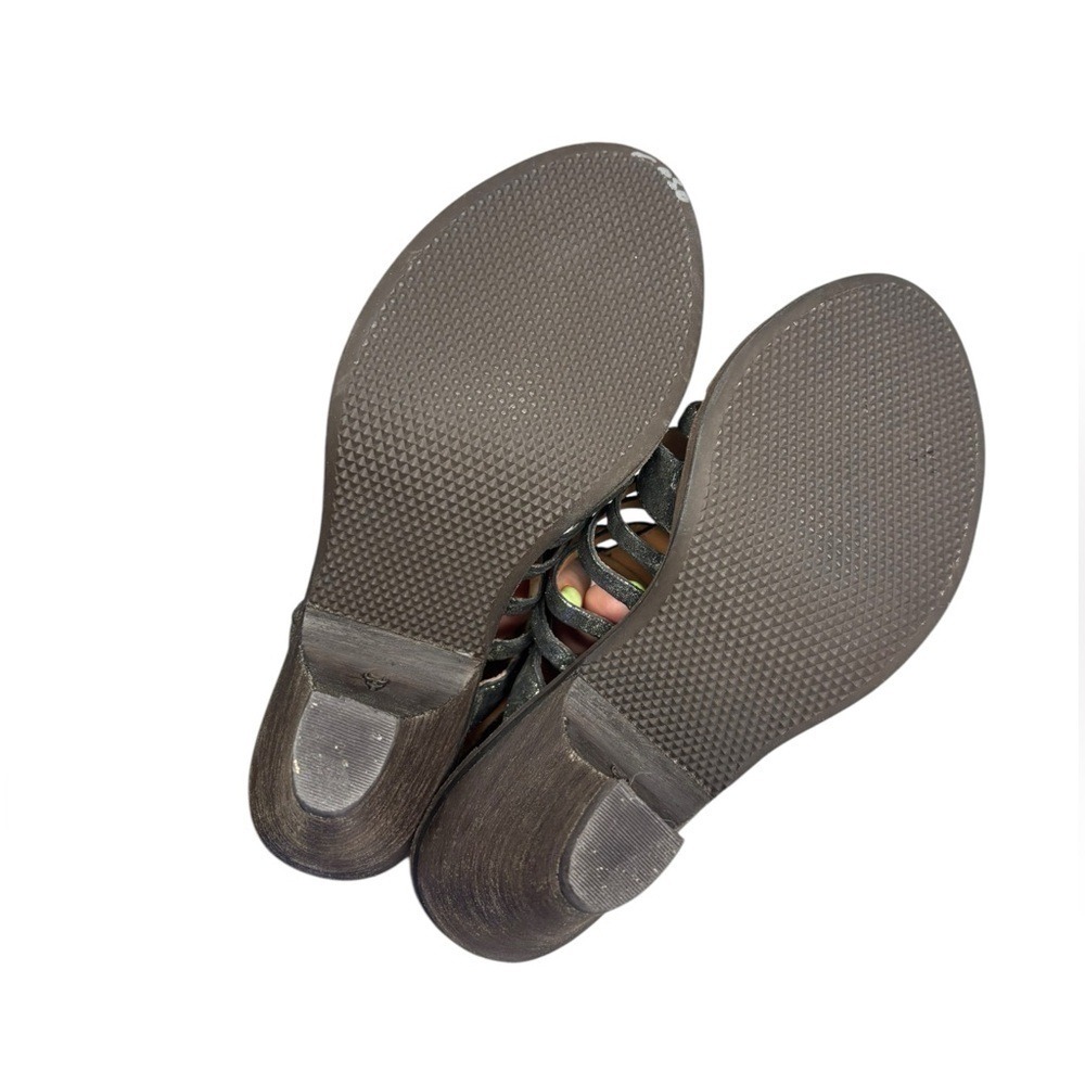 TRASK Ankle Strap Silver Leather Sandals Size 7 - Picture 7 of 8